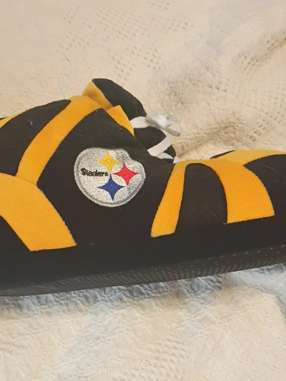 Pittsburgh Steelers Plush Slipper Shoes - Black & Gold